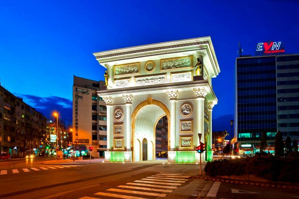 City Center Apartment Skopje Exterior photo